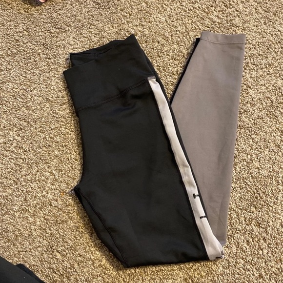 GYMSHARK LOT SIZE SMALL - Picture 5 of 5